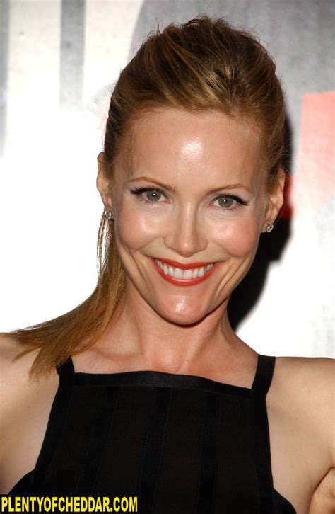 leslie mann net worth